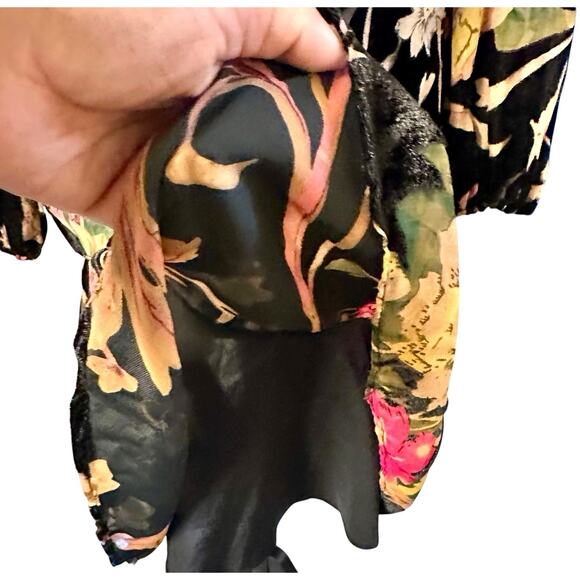 Black Velvet Floral Velvet Burnout Shift Dress Sz 4 Whimsy Goth,Dark Romantic - Picture 7 of 14